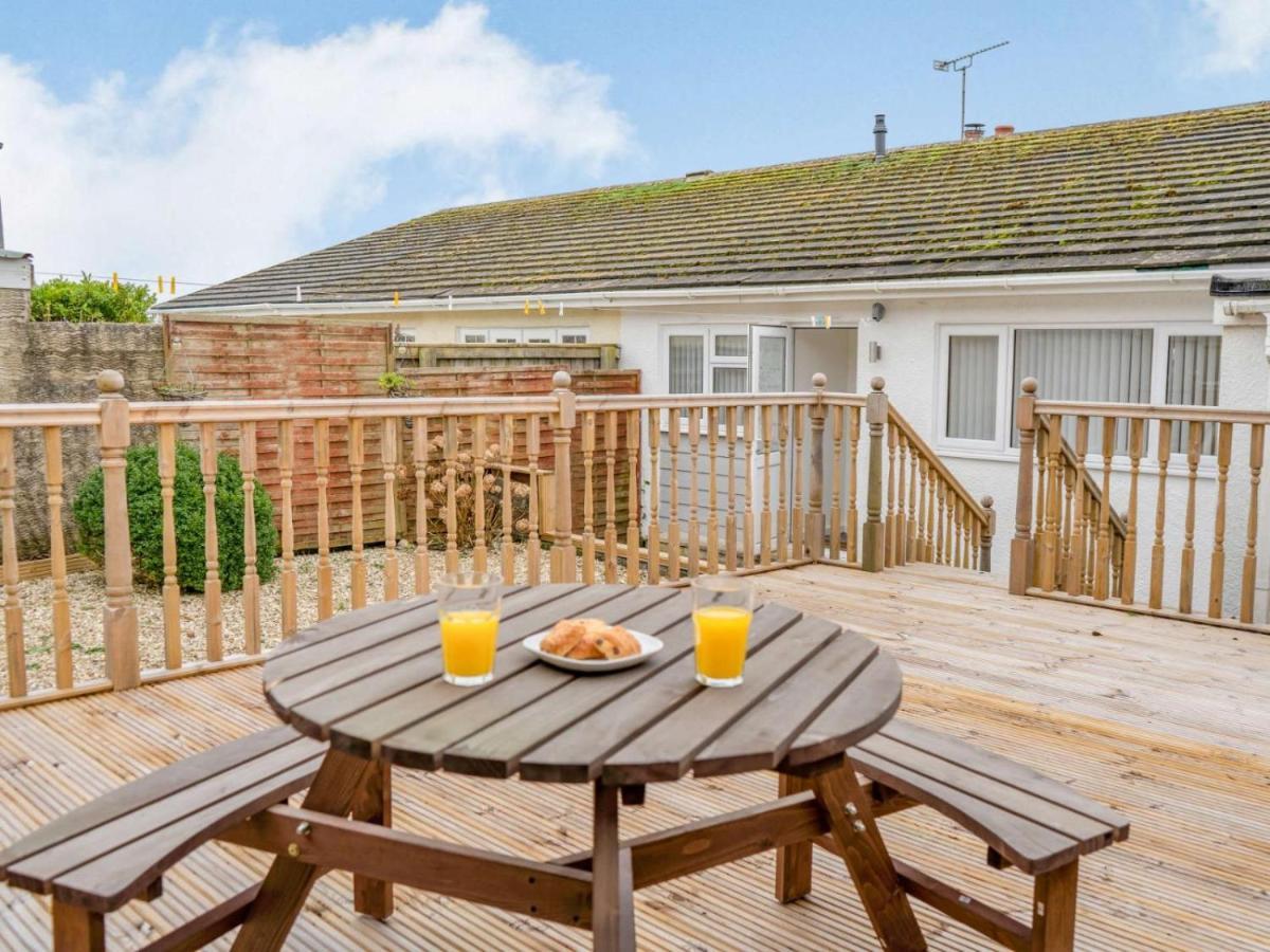 3-Bed 5-6 Berth Modernised Bungalow! Tenby Exterior foto