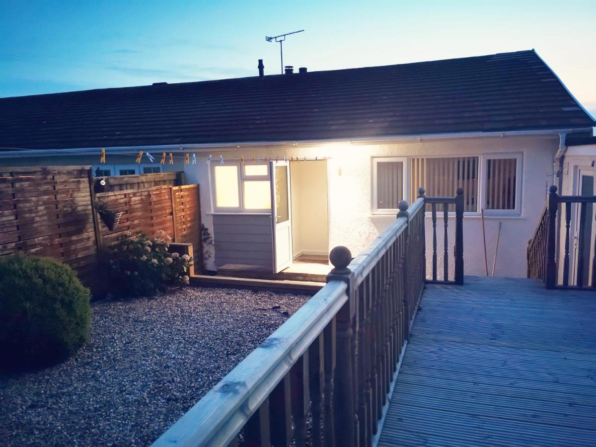 3-Bed 5-6 Berth Modernised Bungalow! Tenby Exterior foto